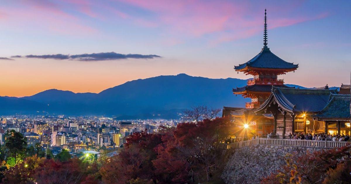 places to visit in october japan